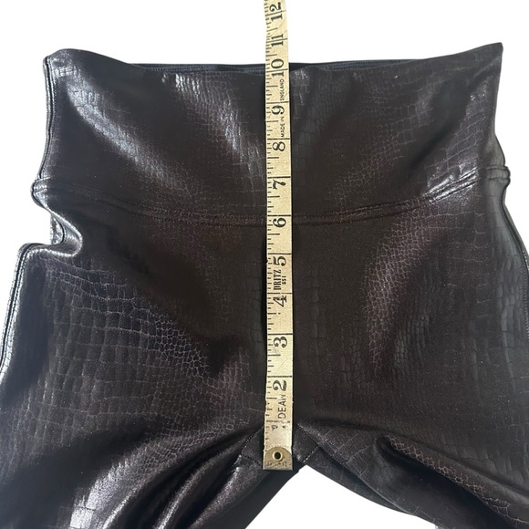 SPANX FAUX LEATHER BROWN CROC SHINE LEGGINGS SIZE SMALL - Picture 15 of 16